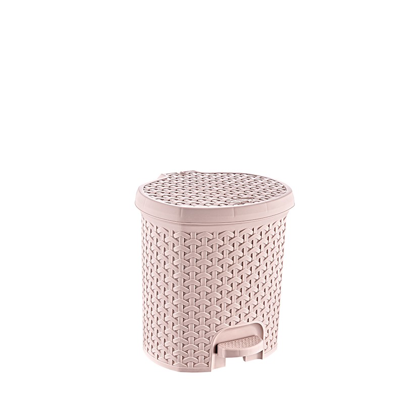 01 1121-RATTAN STEP ON TRASH CAN NO:1 (5,5 LT)