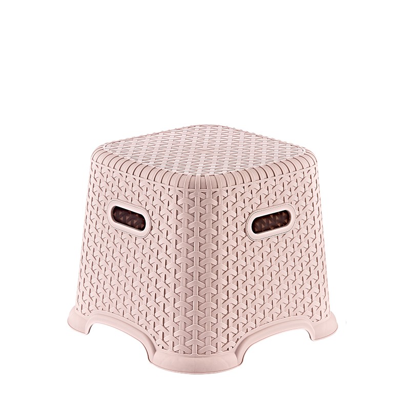 08 1407  -	Stools			RATTAN BELLA STOOL NO.1                	L33	W33	H27